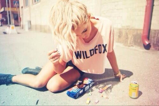 Hoes_andtricks's profile picture. Bitches aint shit but hoes and tricks. Stay classy, never trashy, always sassy. Throw some glitter make it rain ✨ call me the queen