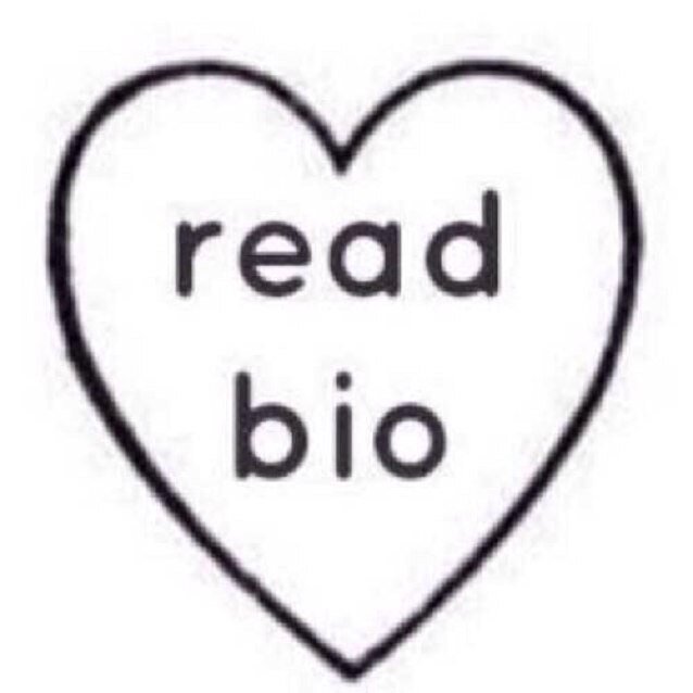 go follow @smugstyles because she just gave you a free follw