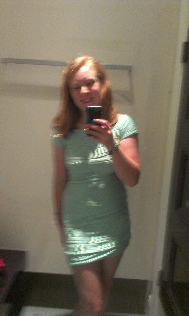 horanhugs100's profile picture. hey i like to watch british shows like Doctor Who. I like One Direction and My Chemical Romance. Im 14