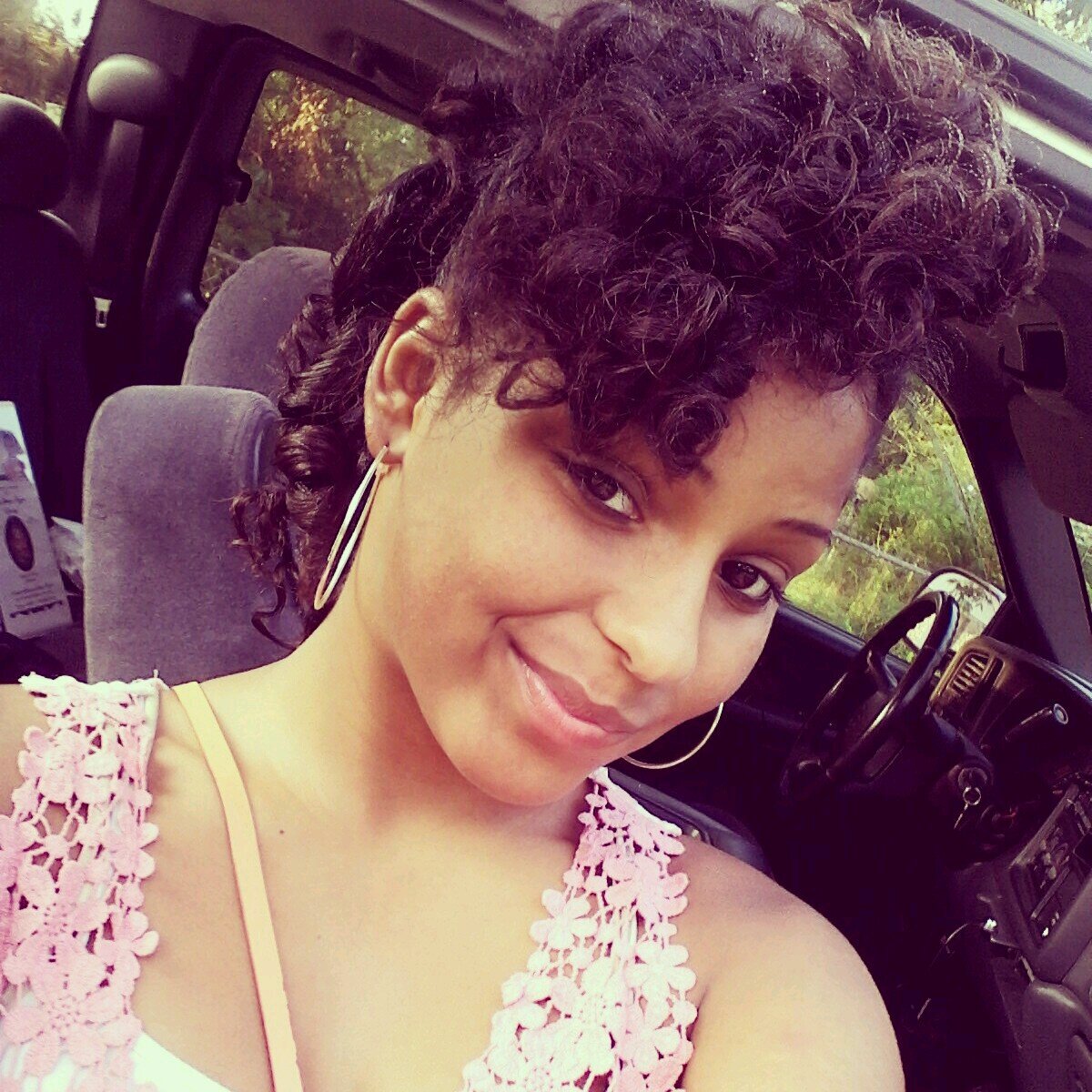  pretty | live my own damn life to the fullest | fuck these hating ass bitches & hoes | much love to you | #Rip DootaBug  XoXo 