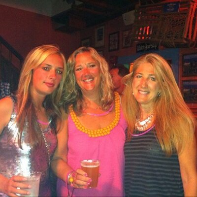 Profile Picture of Beth Quinn (@lizzieQ21) on Twitter