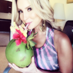 goxta de bananinha, goxta de bananinha  @ClaudiaLeitte  november,24,12