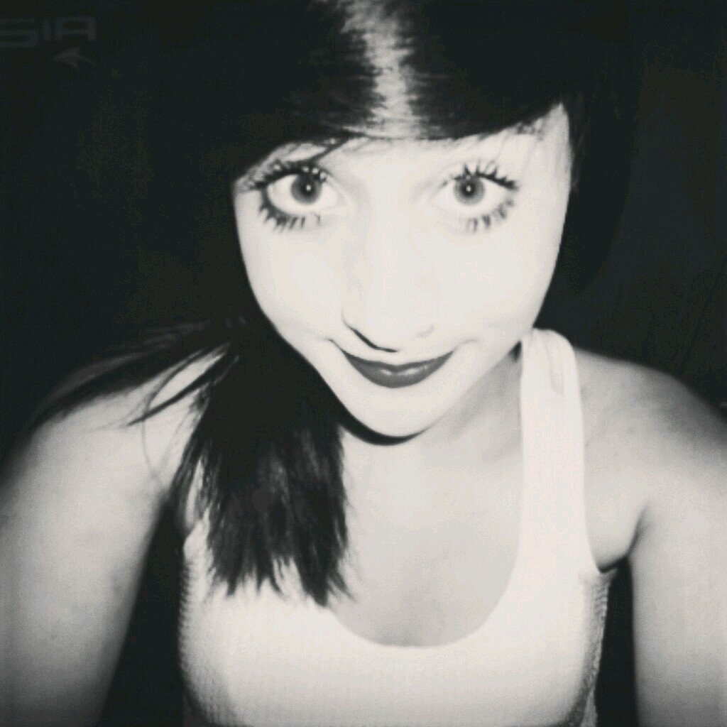 22.10.12 Ele sempre esteve do meu lado mesmo quando não mereci, sempre me tratou de um jeito unico @oipancreas♥