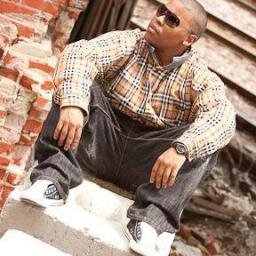 Entrepreneur,Founder of VMG/The Muse Experiment . Live to Inspire..Family, Then Hustle.. Faith-- It doesn't make things easy.. It makes them possible.