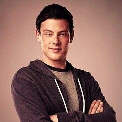 I'm Finn Hudson. WHMS '12 grad, was QB of the football team and male lead of New Directions.  I love Rachel Berry.  // RP account.  Will RP with anyone.