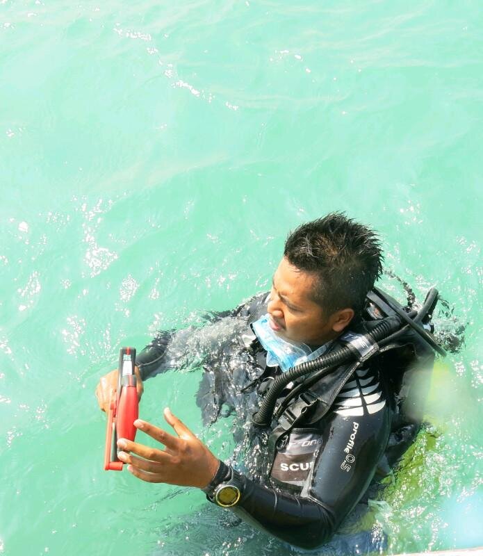 Scientific Diver, Dive Instructor, and Surveyor