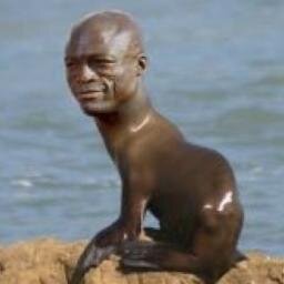 vivo de las putas, como ven soy precioso. nigga.