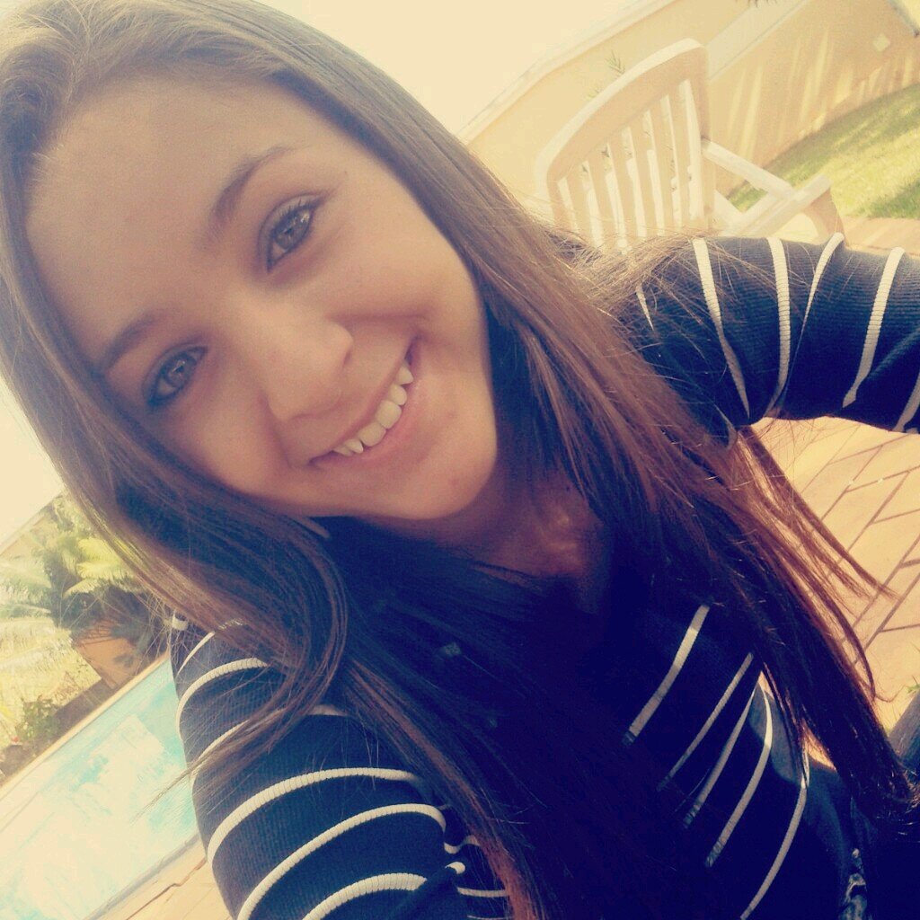 ''Ame o que você tem antes que a vida lhe ensine a amar o que você tinha''