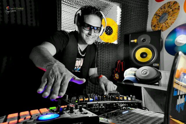 DJ PRODUCTOR, MANAGER,