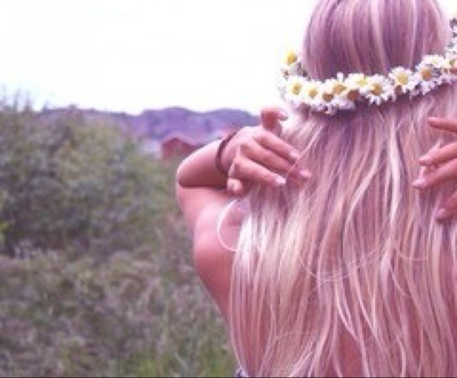 19. Free thinker. Vegetarian. I just want to make the world a more enjoyable place ॐ