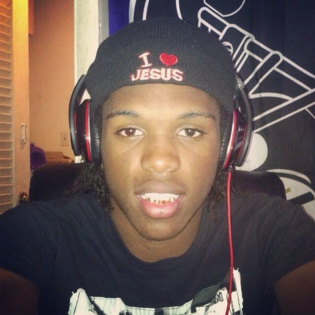 MiAMi god first #single (everything happens for a reason ) married 2 the money #Okc #saints KIK:almost_original follow me on IG:Sinful_nature  Follow me tho