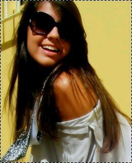 nao sou a mina da foto e nao vou falar quem sou só quando eu chegar a 1200 seguidores