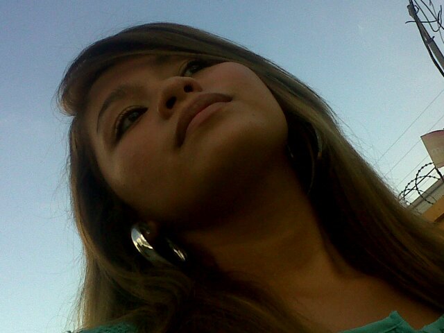 karla_claros's profile picture. i love you