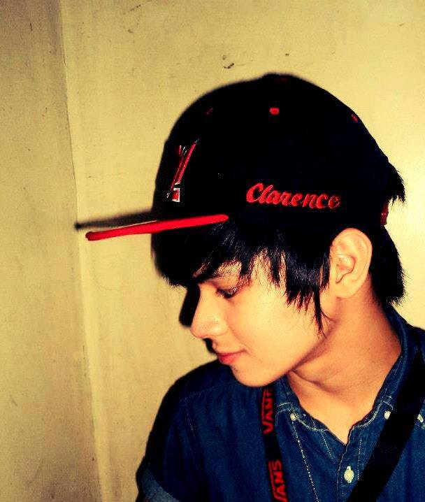 CHICSER CAV/ I'm Clarence Adrian Villafuerte/ Cavinatics/ Dancing is my Passion but i can also Sing. ツ