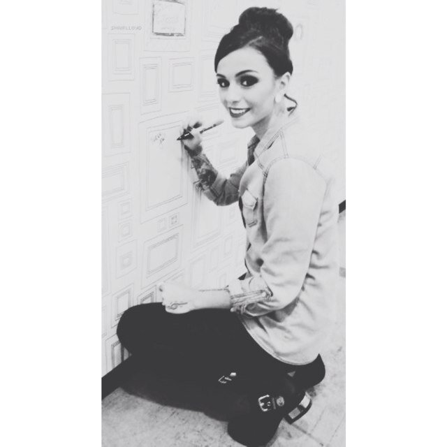 yay here is a free follow thanks for making my timeline awesome @ilysmcherlloyd
