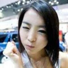 Just your lovely everyday neighborhood Gal hee hee ^^