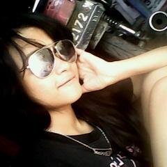 Name is Elisa
panggilan wew 
umur 17 th :)