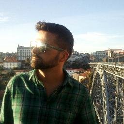 Arquitecto Técnico, Ingeniero de Edificación, Técnico Superior en PRL, Perito IRD... Pero nada de ello me define. ;-)