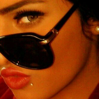 iloveyoubeshoo Profile Picture