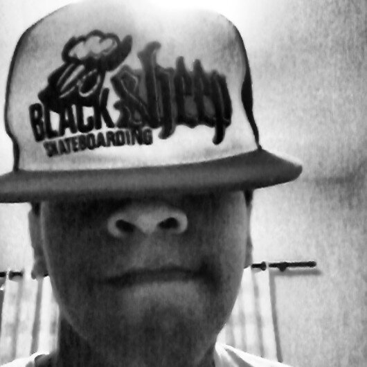 Sou feliz,idiota,retardado,amoroso,otaku,gamer
Signo: Touro
Facebook:http://t.co/ENU8LfBPBV…