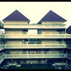 It's internasional class C industrial Engineering 2011 Universitas Islam Indonesia Yogyakarta Official Twitter Account.