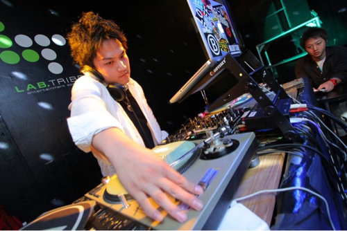 DJ_JUGE's profile picture. 京都 DJ 紫野 佛大 BUTTERFLY salute ブレイクスルー Delish 
フォロープリーズ(((o(*ﾟ▽ﾟ*)o)))