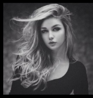 joree1313's profile picture. ابنة السماء وحفيدةُ القمر نجمةٌ تسبح بـِ الفضاء إن شئتُ زينتُ ثوب الليالي ، وإن شئتُ أختفيت !