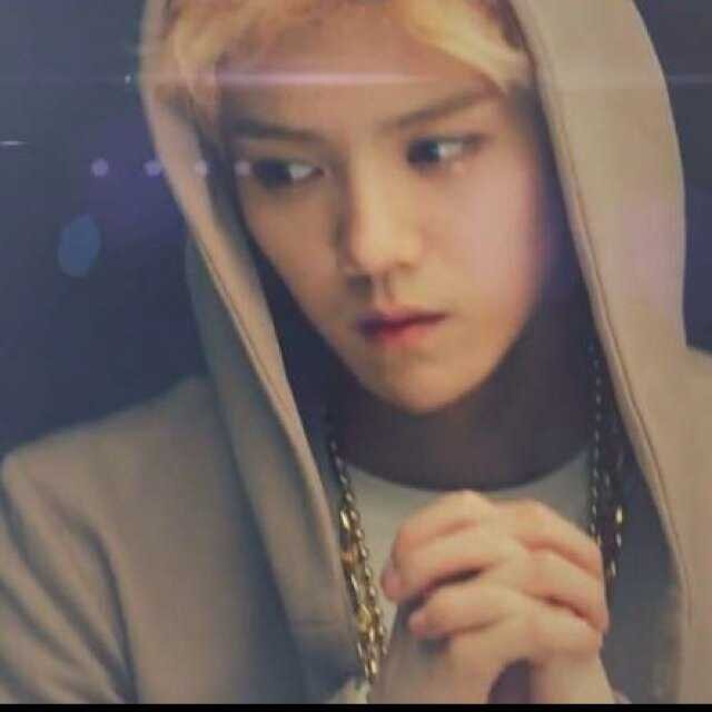 ชานแบค คริสเลย์ ฮุนฮาน กูคลั่งที่สุดในสามโลก