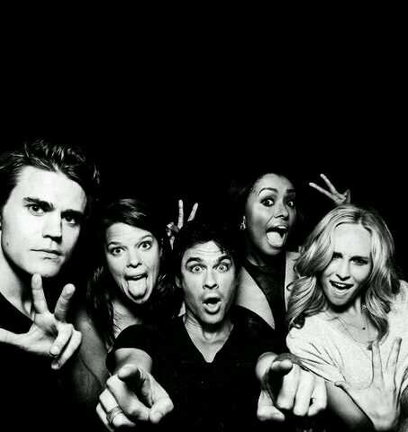 'Cause when Ian is here everything rules...
 ....Delena forever.....Alaric is my hero......MaydayParade,ATL.....We always survive   Do you remember?