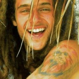 Paz, amor, liberdade, criatividade, arte, filosofia, música, conhecimento, revolução, pacifismo, enfim, isso é Vibe Positiva!!