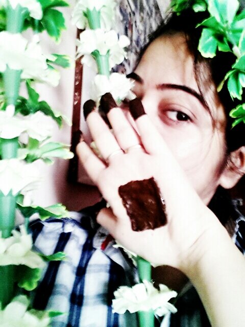 an engineering student . love reading . a proud coffee addict . imagination is my habit . ln love with music .