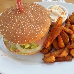 Keine Liebe ist aufrichtiger als die Liebe zum Essen.
Hier findet ihr die Twitterseite meines Kochblogs 'Wollkochtopf'! 

http://t.co/6PBkwu5K9W