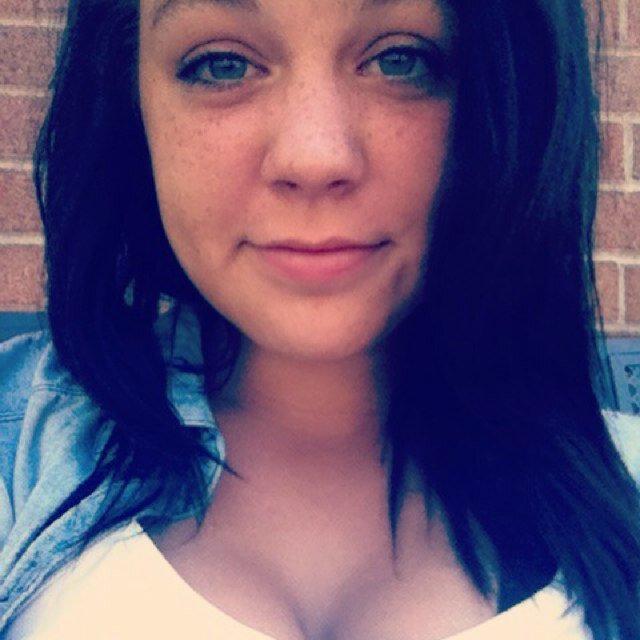 Hii. My name is Kayla. Aka- lowsodiumbacon My favorite thing to do is toke. Love medical the most. Followme?(: #StonerNation