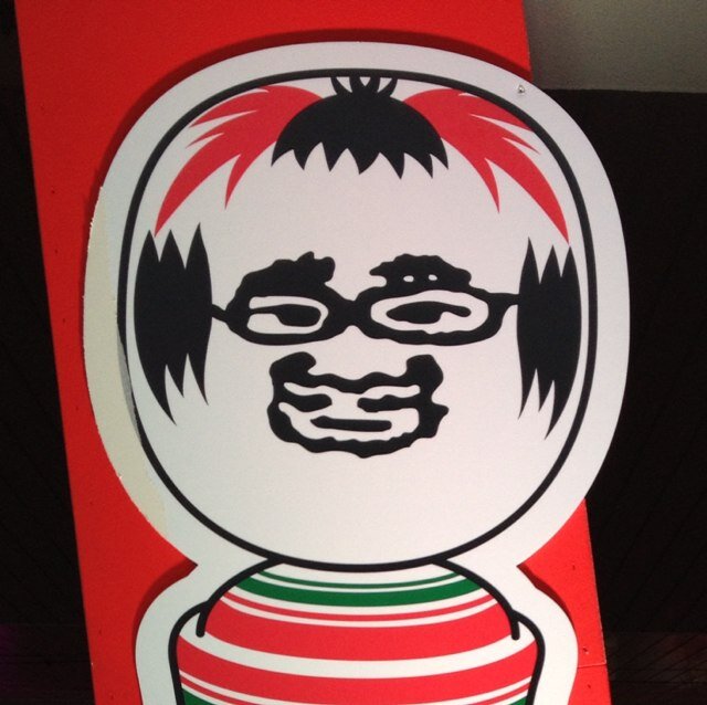 naomy_t's profile picture. 