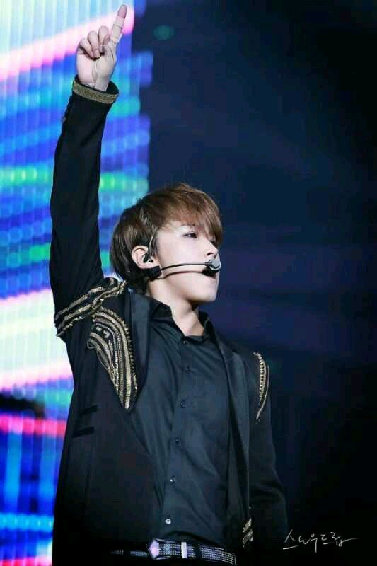 อันยองครับ ผม SUPER JUNIOR Sungmin(BOT) ครับ ^^ 140 ตัวอักษรมันไม่สามารถอธิบายตัวผมพอหรอก มาคุยกันนะ ! Just bot not real. [02/12/2012]  #Secretfam -02/10/2012-
