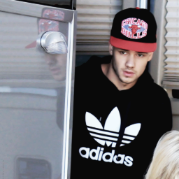 I follow back!#LIAM IS THE REASON WHILE I SMILE# Crazy Mofo Directioner!