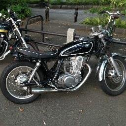 SR400に乗ってます。
SR大好き
SRにはSRの良さがある。
遅くて何が悪い