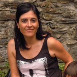 Psicòloga de vocació, interessada en la conducta humana i en tot allò que em desperti la curiositat.
