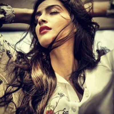 Sonam Kapoor New Xnx - Sonam Kapoor FC (Q8) (@Sonam_FC) / Twitter