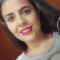 É preciso amar as pessoas como se não houvesse amanhã, porque se for pra parar pra pensar na verdade não há...