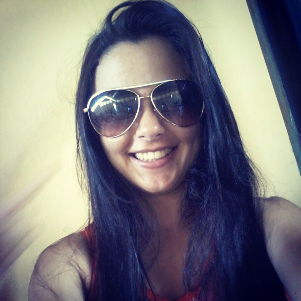 Cristã. 23. Gestora Ambiental e Téc. em Enfermagem. Amo minha família, a natureza, música, amo as coisas simples da vida!