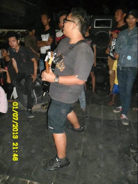 Gitarist oppressed brother#FaceBook.com// aretour fujitari
