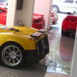O nosso showroom é uma boa amostra do que de melhor faz a indústria automobilística mundial, num festival de marcas consagradas e exclusivas.