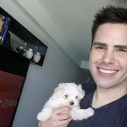 Sou Sara, pra ser mais específica @sarinhacaetano1  uma fã enlouquecida do @luizbacci que ama aquele sorriso tímido que encanta qualquer mulher. Te amooo ♥♥♥