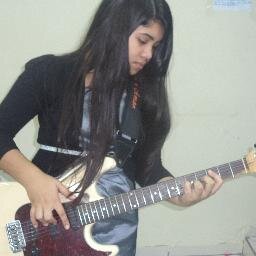 Aqui é Rock and Roll , mas é vida com Deus ... :)) rs'