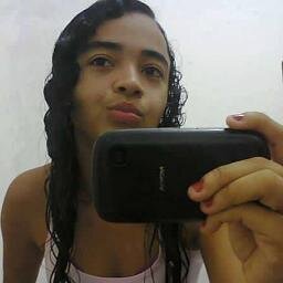 Ela É BAIXINHA , Mas Seu Amor É Tão GRANDE.  :3