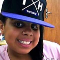 Oii, pra quem nao sabe sou a vitoria(Maah) gosto mto de pizza,sorvete e de passear com as minhas amiga,bem so isso ;)