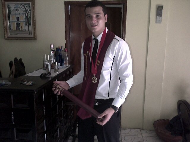 Noble, sincero, humilde, inteligente, caballero 100%