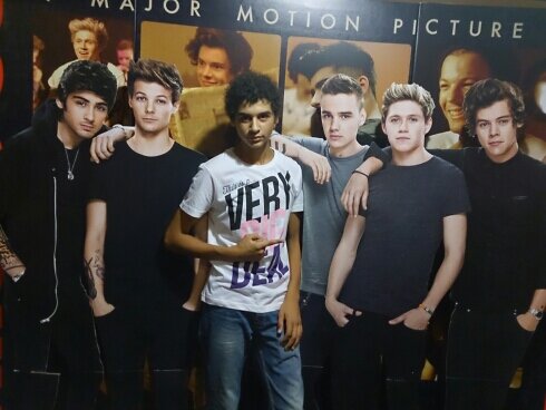 eat like niall.flirt like harry.loud like louis.sweet like liam.deep like zayn