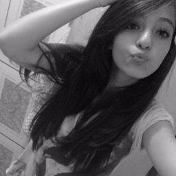 ♫ Como se o silêncio dissesse tudo  um sentimento bom que me leva pra outro mundo a vontade de já é maior que tudo não existem distâncias no meu novo mundo ♫